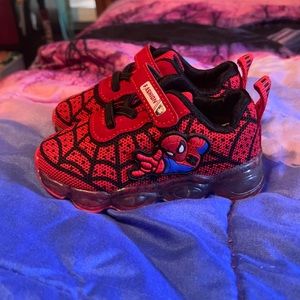 New never worn Spiderman light up shoes red